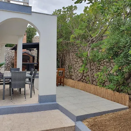 Tramontana Apartment *