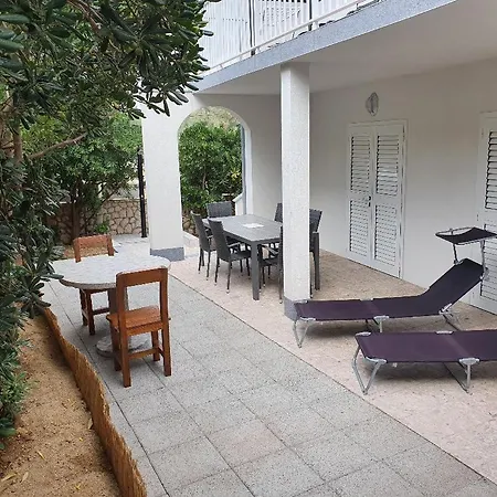Apartment Tramontana *