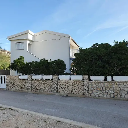 Tramontana Apartment *